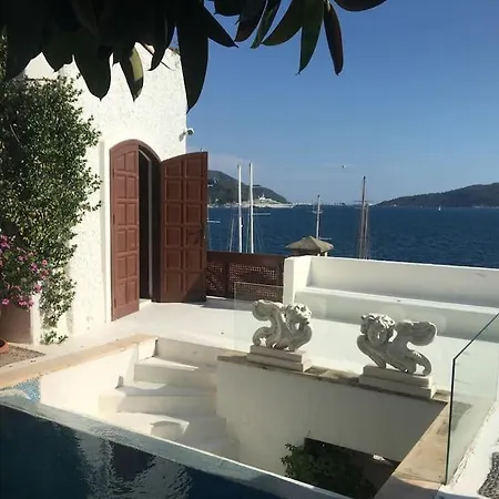 Castle81homes Pink - Sea View House